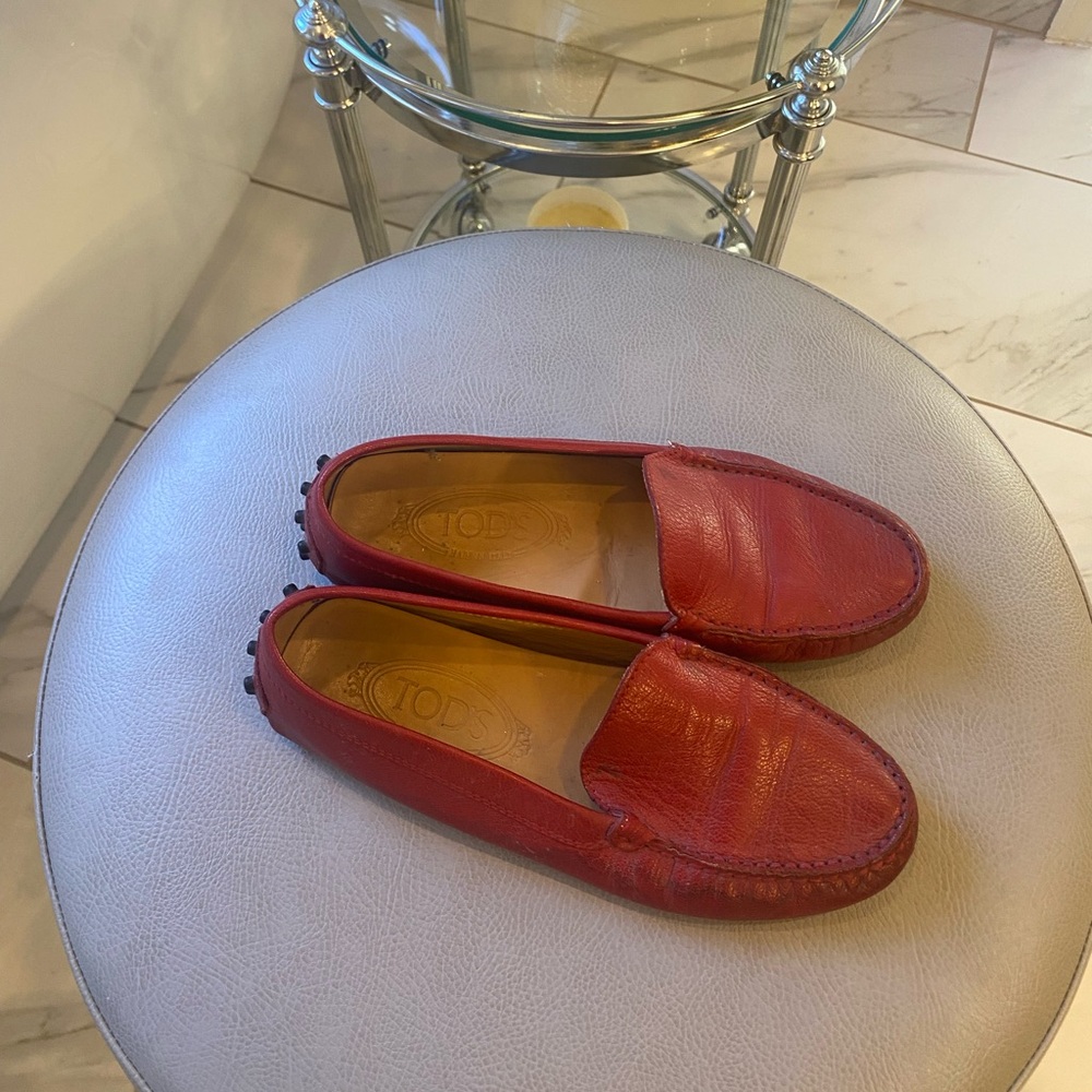 Tod’s Red Driving Moccasins Loafers 6 - Picture 2 of 7